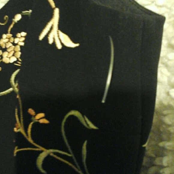 Dress - Picture 3 of 3